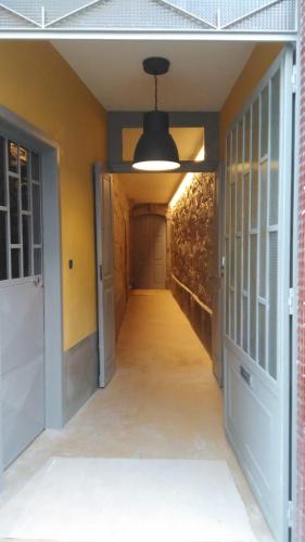  Outlanders. Porto City Center. Vintage Double Room in Porto