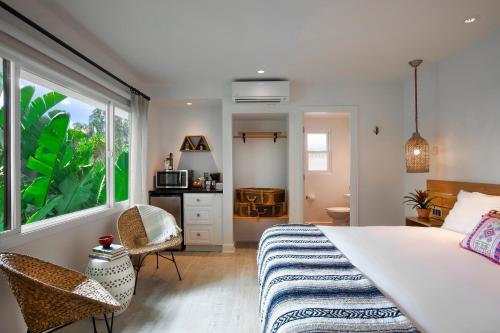 room detail thumbnail 0