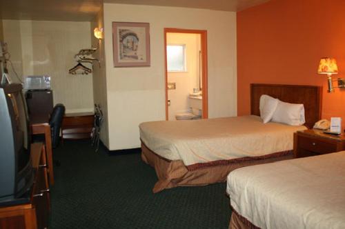 Americas Best Value Inn Livermore Room Type - Room with Two Double Beds