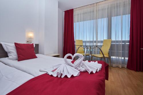 Two-Bedroom Apartment (4 Adults + 2 Children) image 1