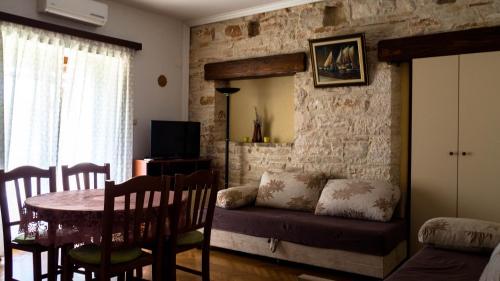  Apartment Maglica, Pension in Novigrad