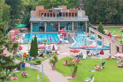 Holiday Beach Budapest Wellness Hotel with Sauna Park