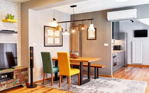 Stylish and High-end Designer Apartments in City Center, Sofia (photo 9)