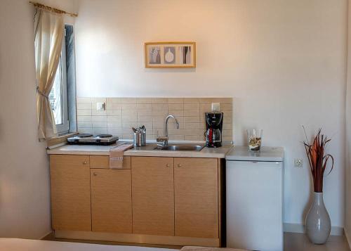 Nepheli Apartments and Studios - image 5