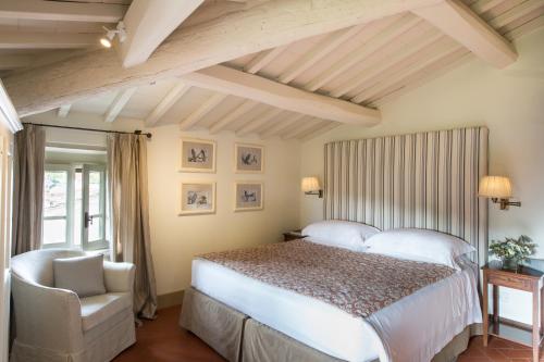 Book the Deluxe Room Deluxe Room