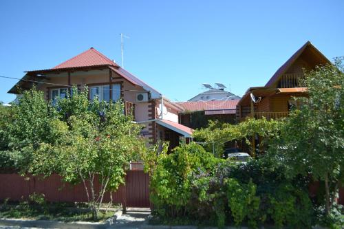 . Cruise Guesthouse