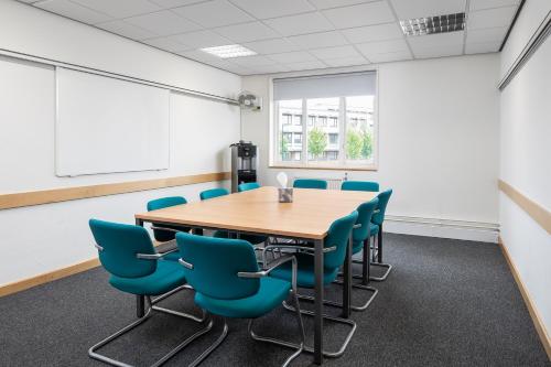 Warwick Conferences - Scarman - image 2