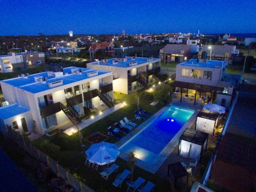 Utvendig, Cara Colomba in La Paloma