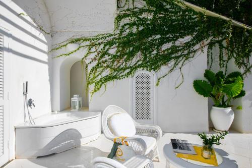 Double Room with Terrace and Hot Tub - Sea View room in Villa Yiara