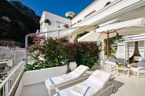Double Room with Terrace and Hot Tub - Sea View image 4
