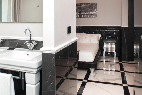 The Unique - image 11