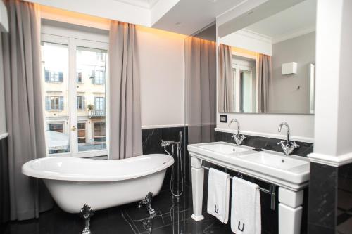 The Unique - image 2