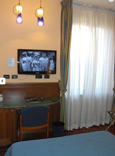 Hotel Millennium Palace - image 11