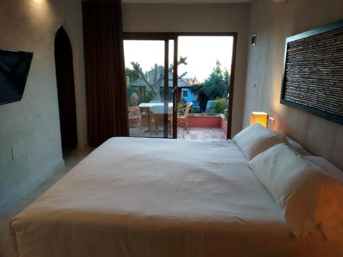 Beach Hotel Dos Mares - image 12