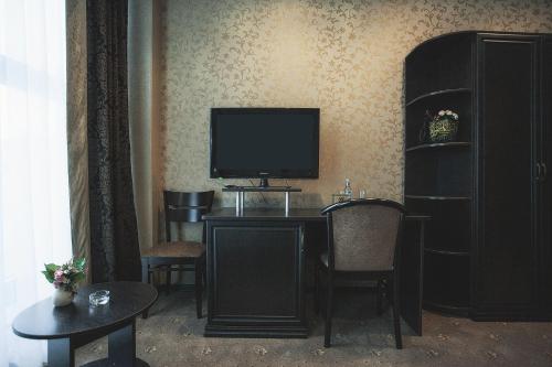 Burzhuy Hotel - image 2