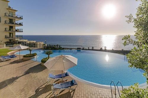 Formosa Infinity Pool Apartment
