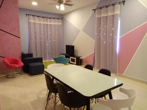 ICOLOR HOME & STAY CH2 Cameron Highlands