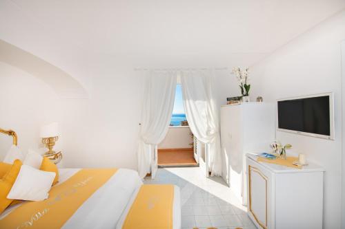 Standard Double Room with Sea View image 4