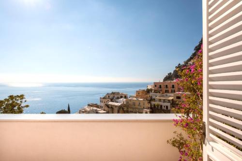 Standard Double Room with Sea View room in Villa Yiara