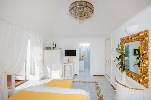 Standard Double Room with Sea View image 2