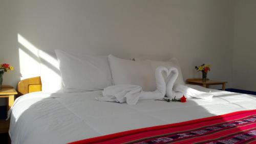 3 twin beds