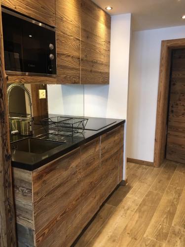 Kitchen, Verbier Medran + Private Sauna in Bagnes