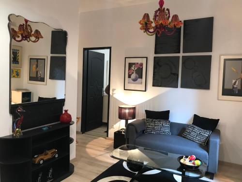  Artistic Designer Flat in Athen