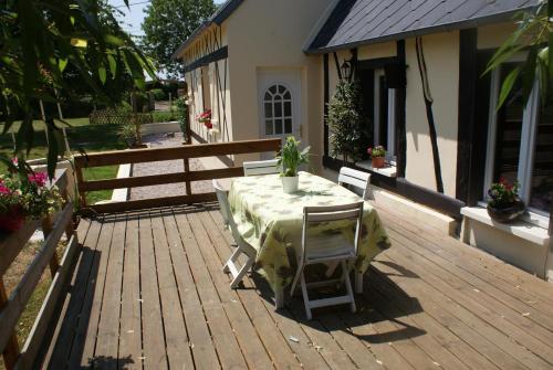 Gîte "Lovely Normandy" (Gite "Lovely Normandy") in Le Lesme