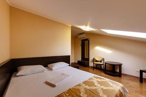 Hotel Zapadniy - image 7