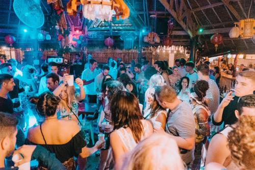 Frendz Hostel Boracay – Boracay Island, MN