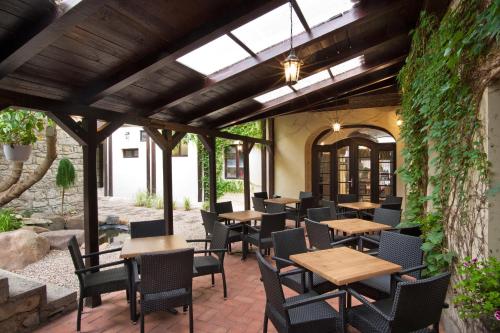 Kert, Hotel U Hada Zatec in Žatec