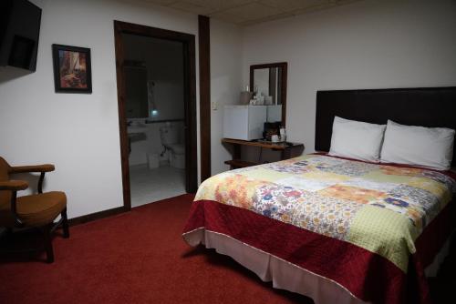 1 queen bed