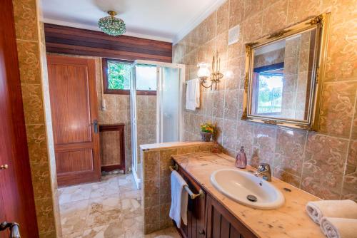 Azkorri Beach House - image 2