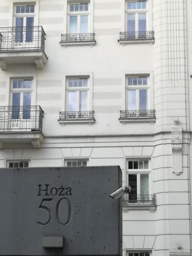 Apartment Hoża 50 with a balcony in close Center 1