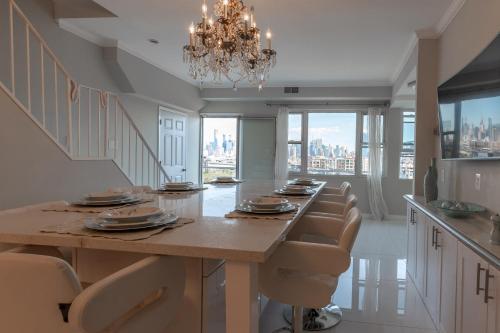 Shabby Chic Abode - Minutes to Manhattan in 偉哈瓦肯