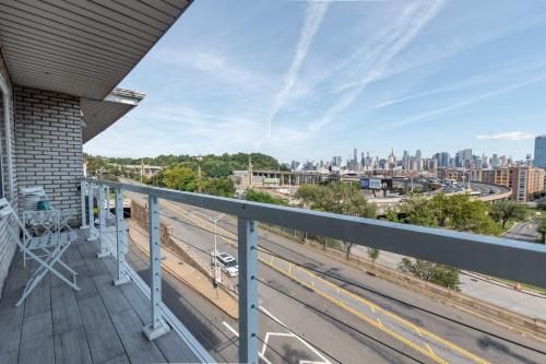 Shabby Chic Abode - Minutes to Manhattan in 偉哈瓦肯