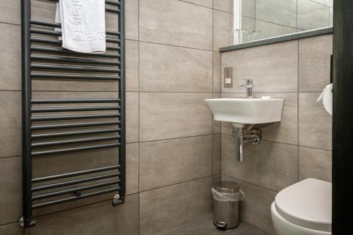 Woolpack Inn - image 2