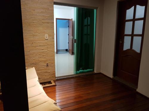Quarto com Varanda - Recanto do Sabiá, Campinas