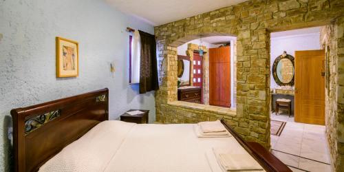  Elia Villa Sleeps 6 Pool in Elia