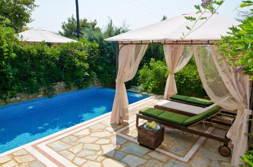  Nikiti Villa Sleeps 6 in 63088 Nikiti