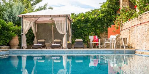  Elia Villa Sleeps 8 Pool Air Con WiFi T720390 in Elia