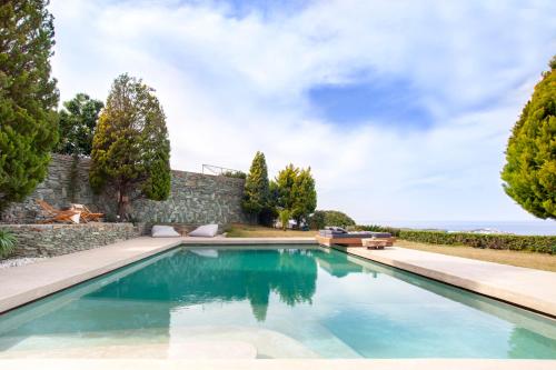  Lygaria Villa Sleeps 4 Pool in Ligaria