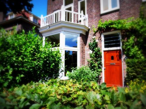 Hus, Leeuwarden