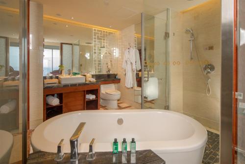 room detail thumbnail 2