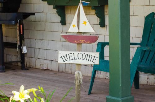 Bugaboo Cottages Bugaboo Cottages