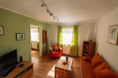 Guestroom, flat2let Apartment 1 in Frankfurt West