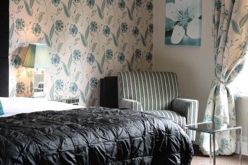 1 queen bed