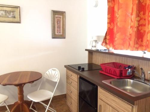 Easy Inn Hotel in Belize City