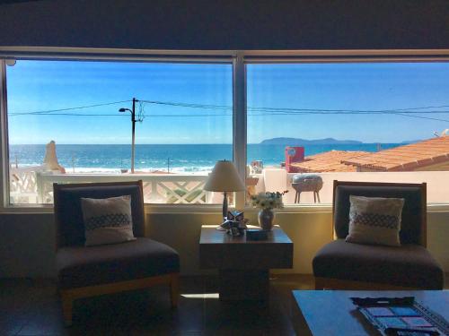 Rosarito Beach House-- Spacious, Central, Beach View, & Sleeps 14 in Baja Malibu