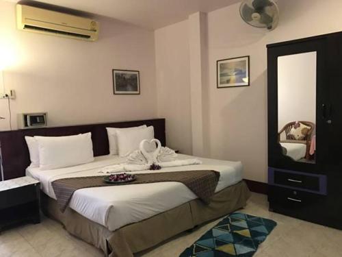 Rabbit Mansion2 Rabbit Mansion2 is perfectly located for both business and leisure guests in Phuket. The property has everything you need for a comfortable stay. Service-minded staff will welcome and guide you at Rab